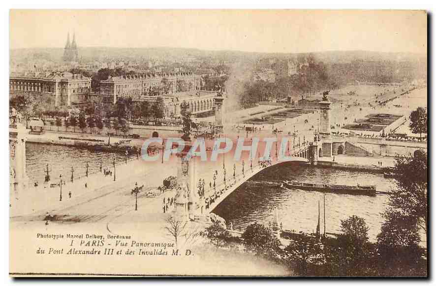 CPA Paris Vue Panoramique du Pont Alexandre III et des Invalides 