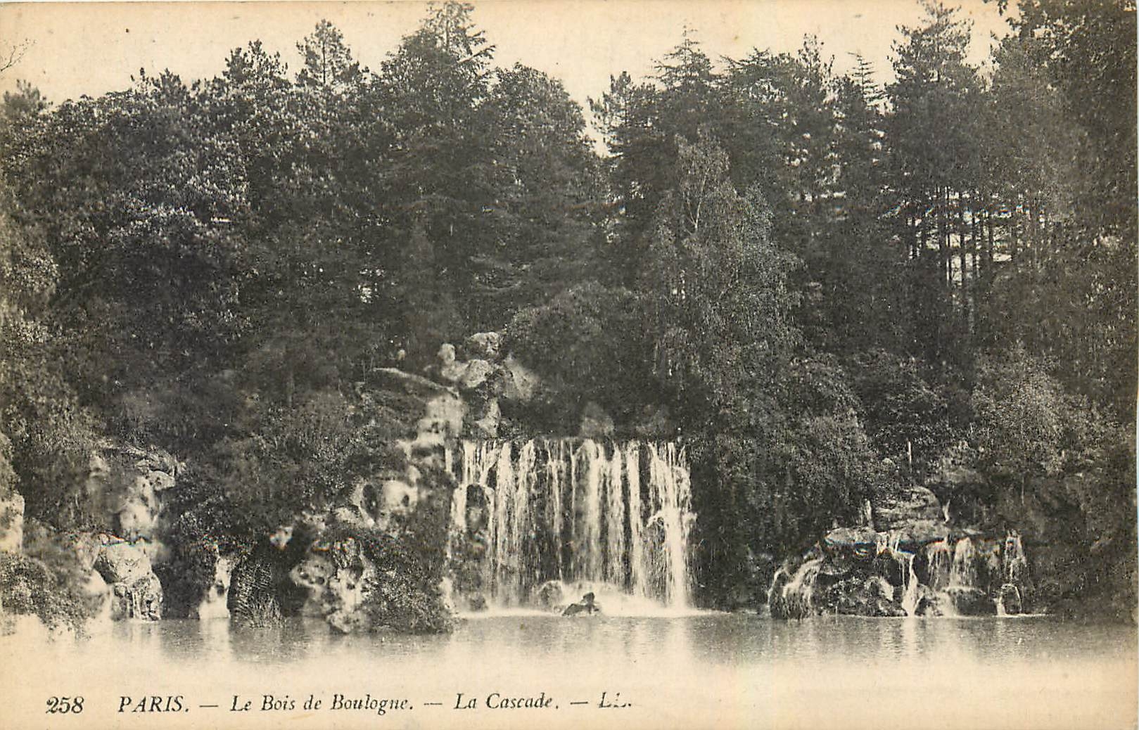 CPA Paris Le Bois de Boulogne La Cascade 