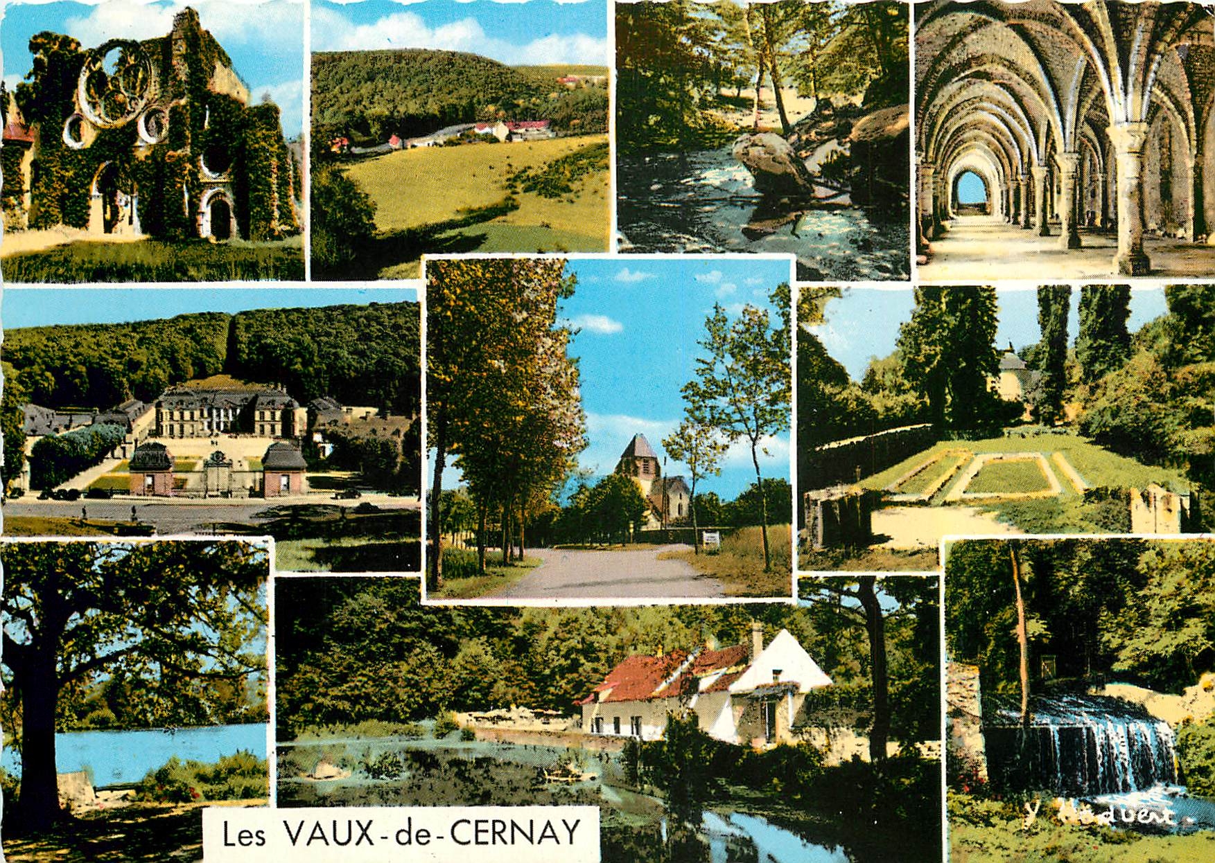 CPM Dans la Vallee de Chevreuse Seine et Oise Les Vaux de Cernay a l'Abbaye des Vaux les ruines de l