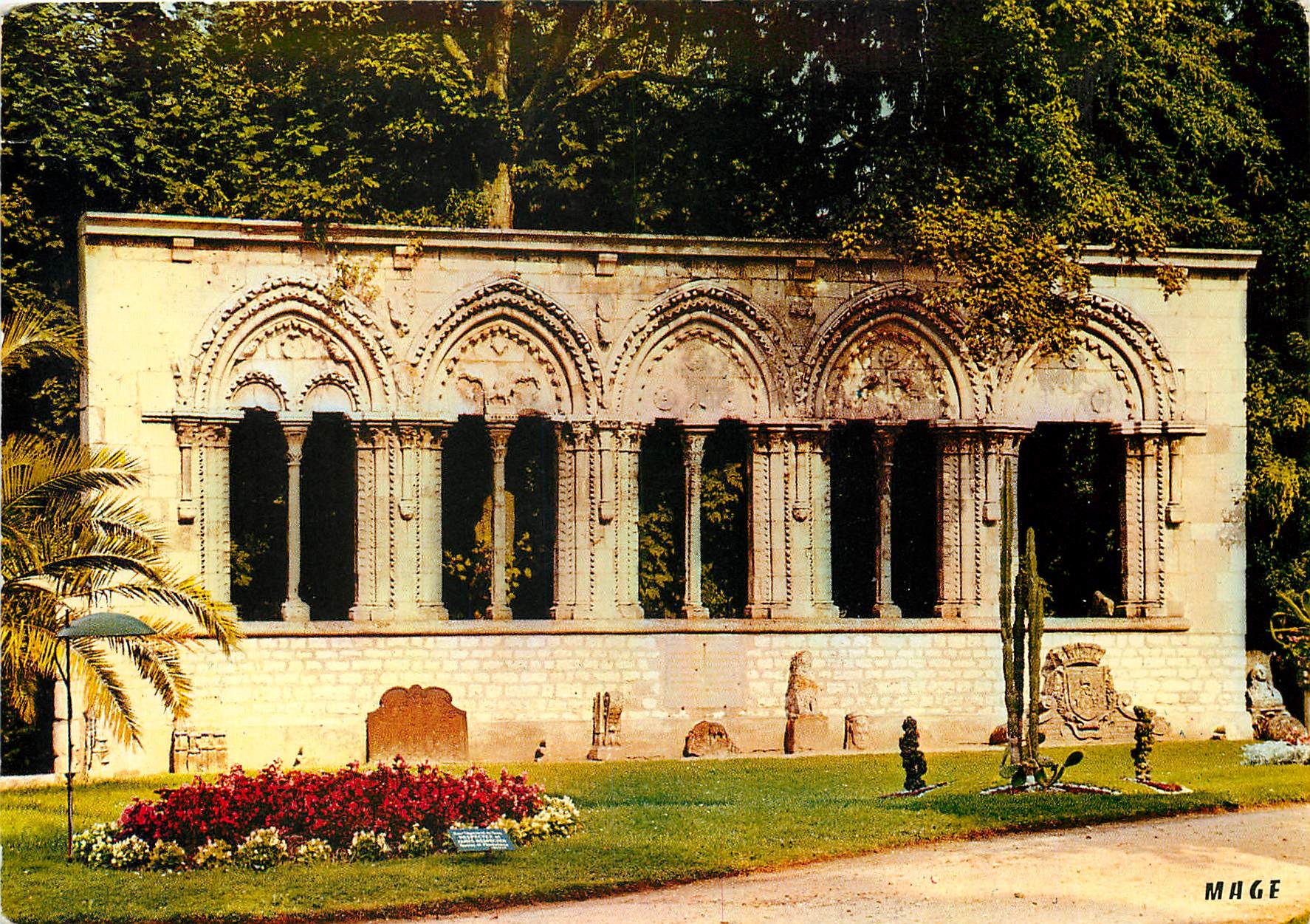 CPM Montargis Loiret Restes du I er etage d'un edifice du 12 Siecle 