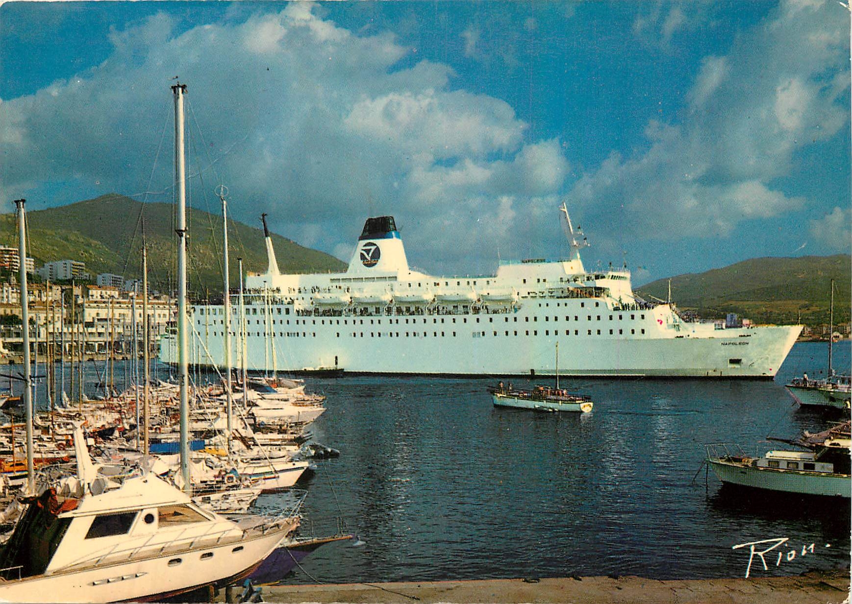 CPM La Corse Inoubliable Ajaccio Le Napoleon sortie du Port Bateau