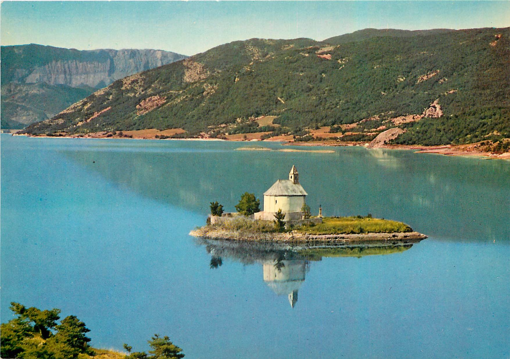 Église Saint-Michel de Prunières — île au milieu du lac — Éditions Mar, Nice
