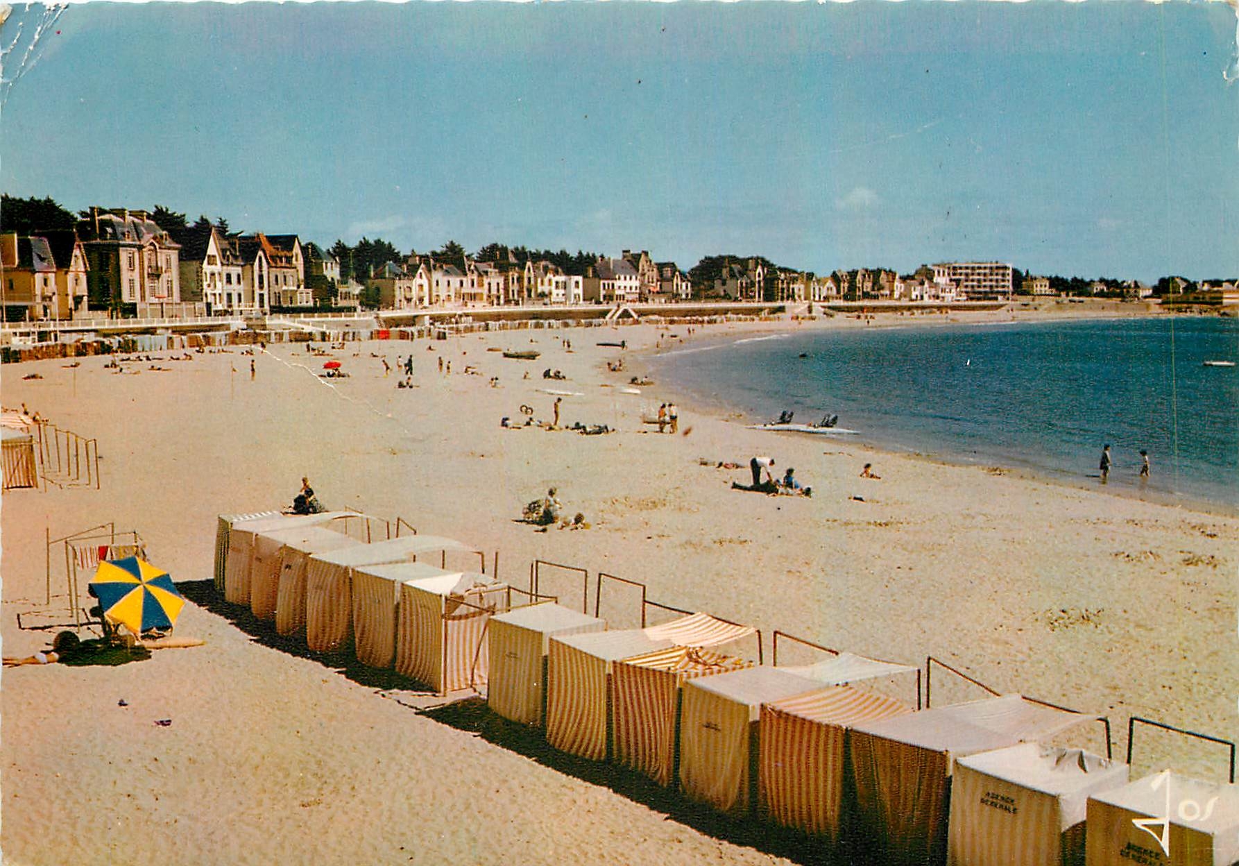 CPM La Bretagne en Couleurs Quiberon Morbihan Vue generale de la Plage 