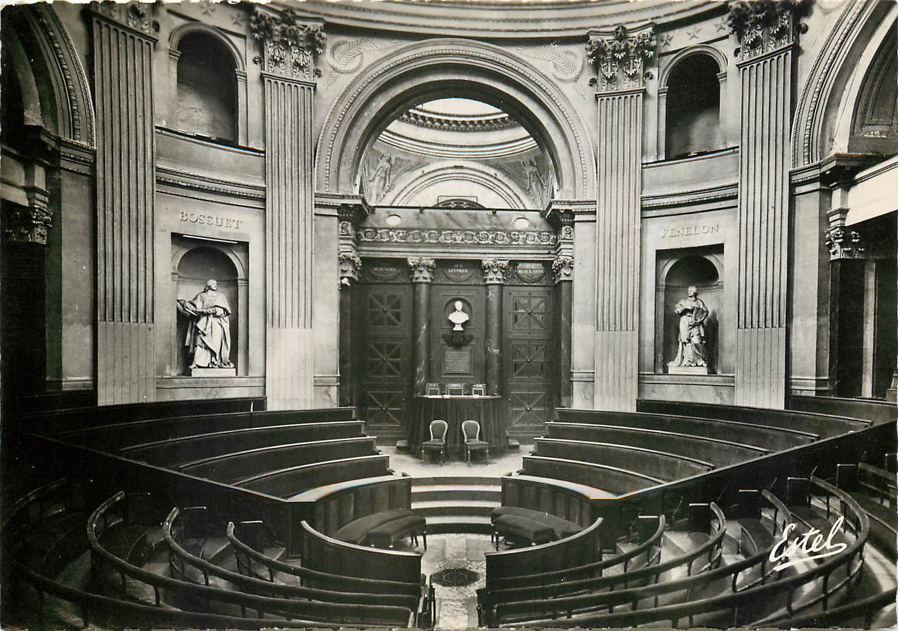 CPM L'Institut de France Hemicycle de la Coupole au fond Buste du Duc d'Aumale donateur du Musee Con