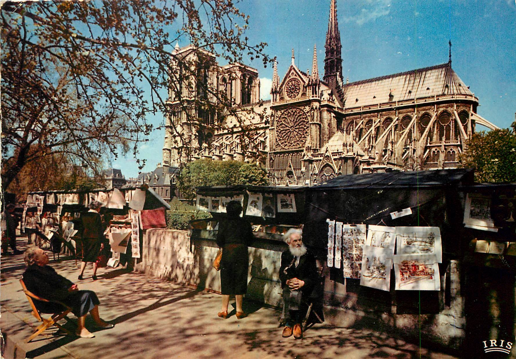 CPM Paris Notre Dame Les Bouquinistes 