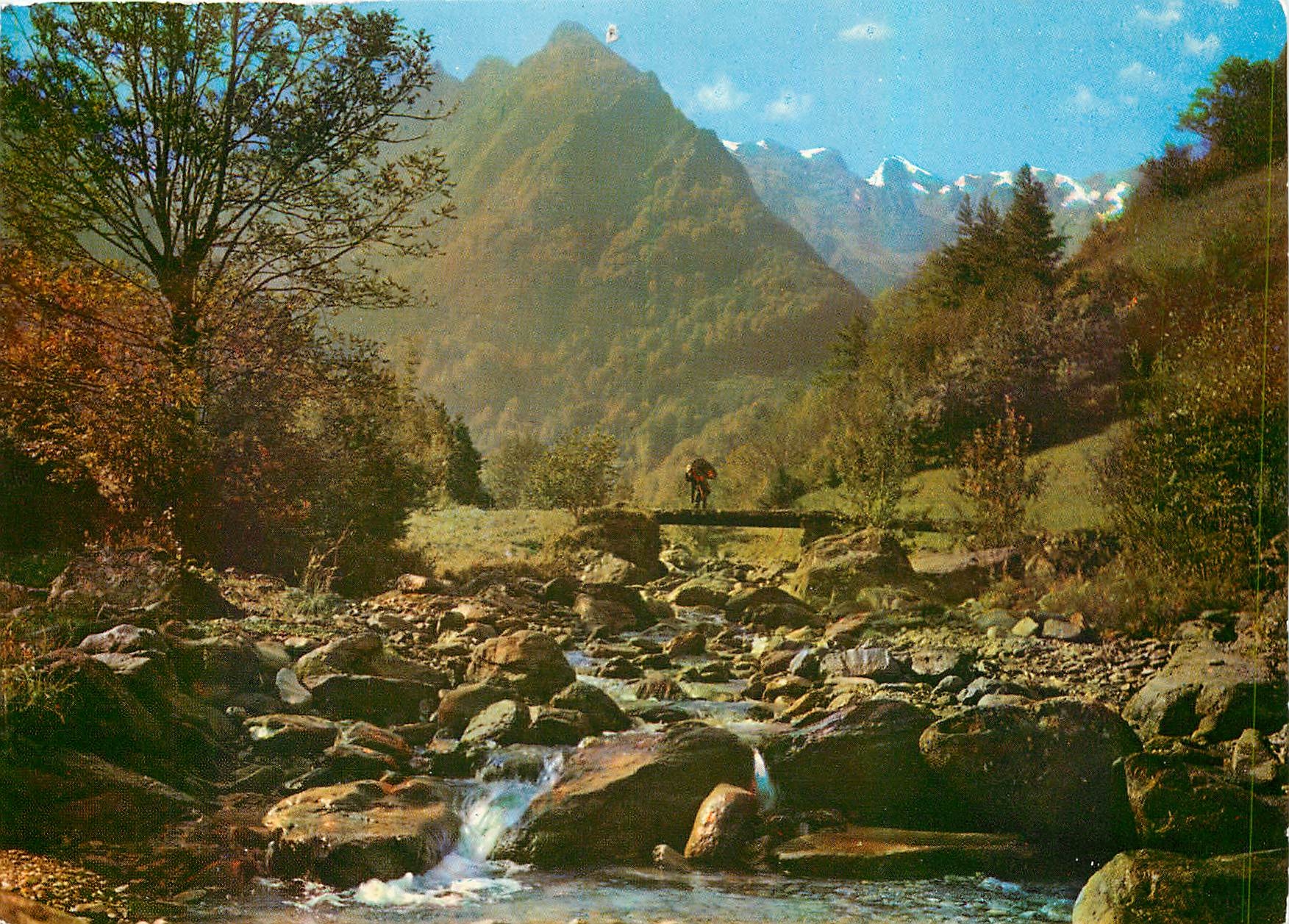 Haute vallée du Salat — Naissance des sources du Salat (Alt. 1000m) — Éditions d'Art Larri, Toulouse