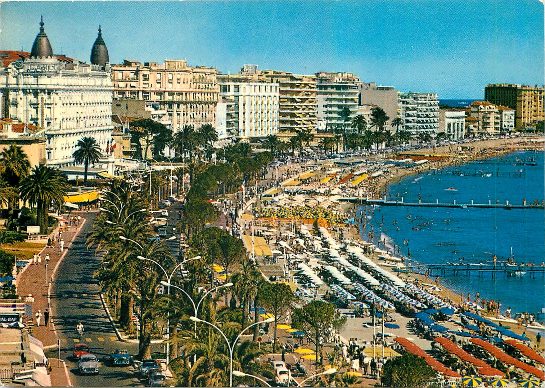 CPM La Cote d'Azur Cannes Les Palaces de la Croisette 