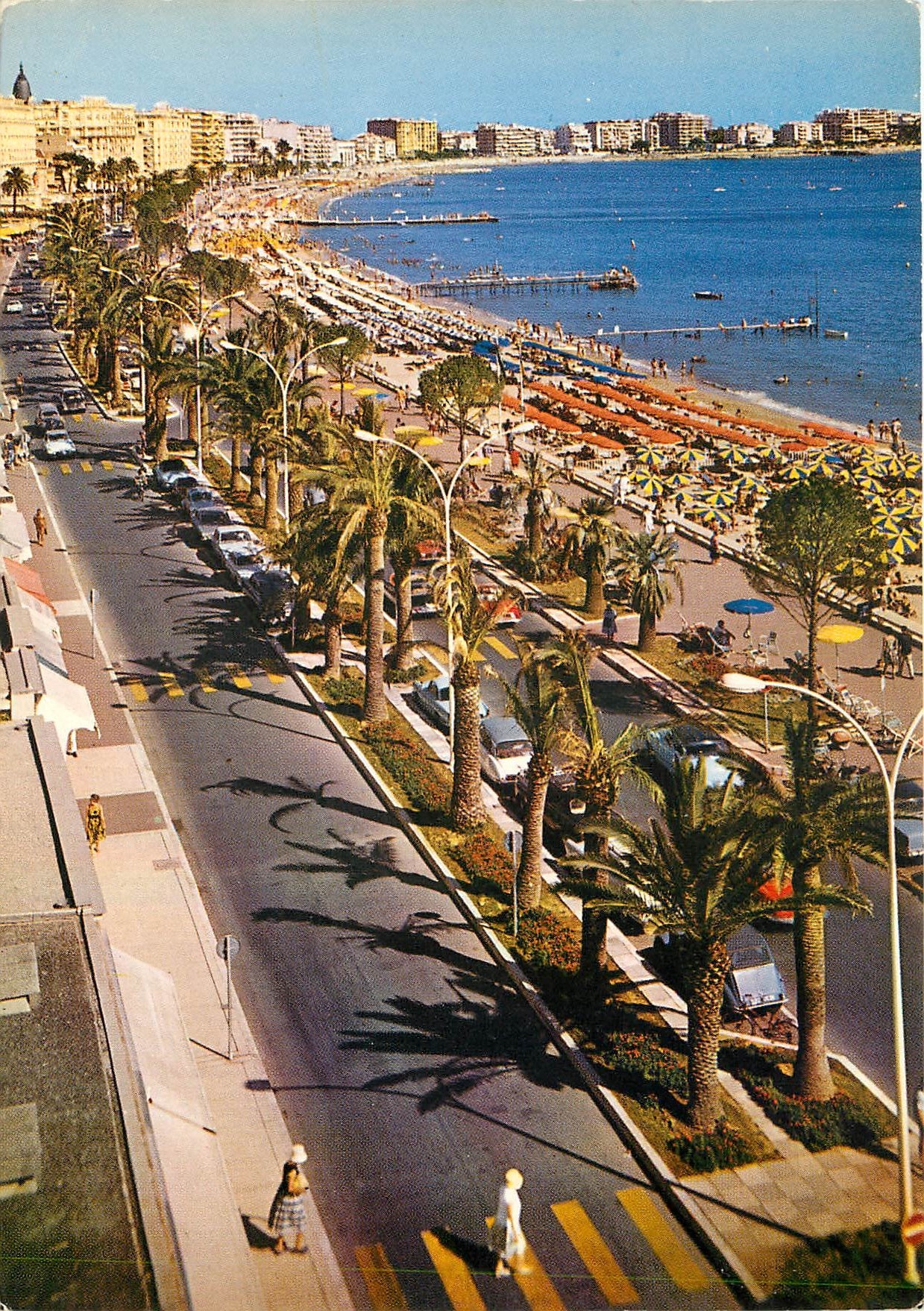 CPM Cannes La Croisette et la Plage 