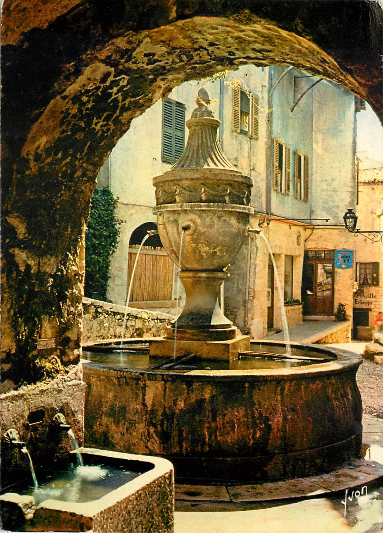 CPM Couleurs et Lumiere de France La Cote d'Azur miracle de la nature Saint Paul de Vence A M La vie