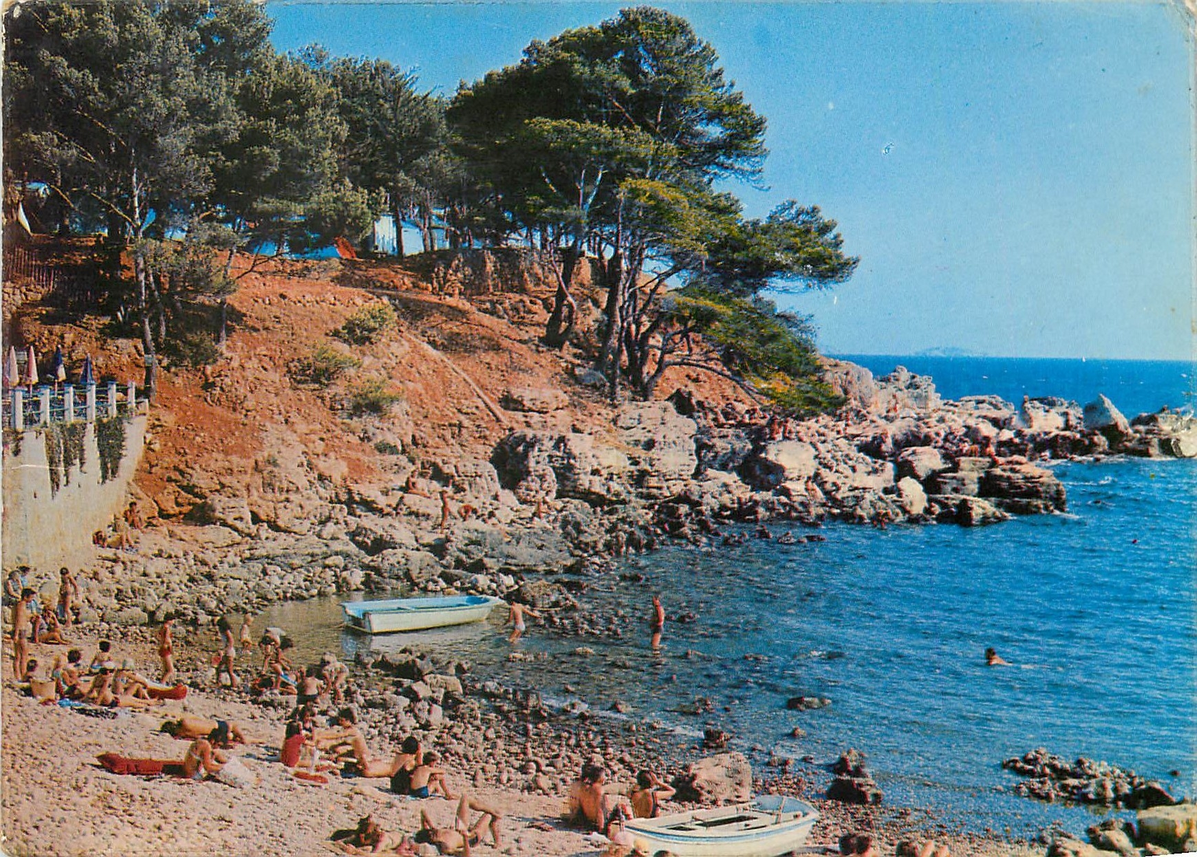 CPM Bandol Le Camping Municipal et la petite plage du Capelan 