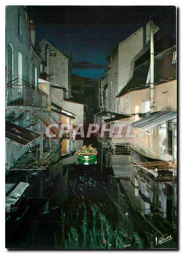 CPM Le Gatinais Montargis Loiret La Venice du Gatinais illuminee 