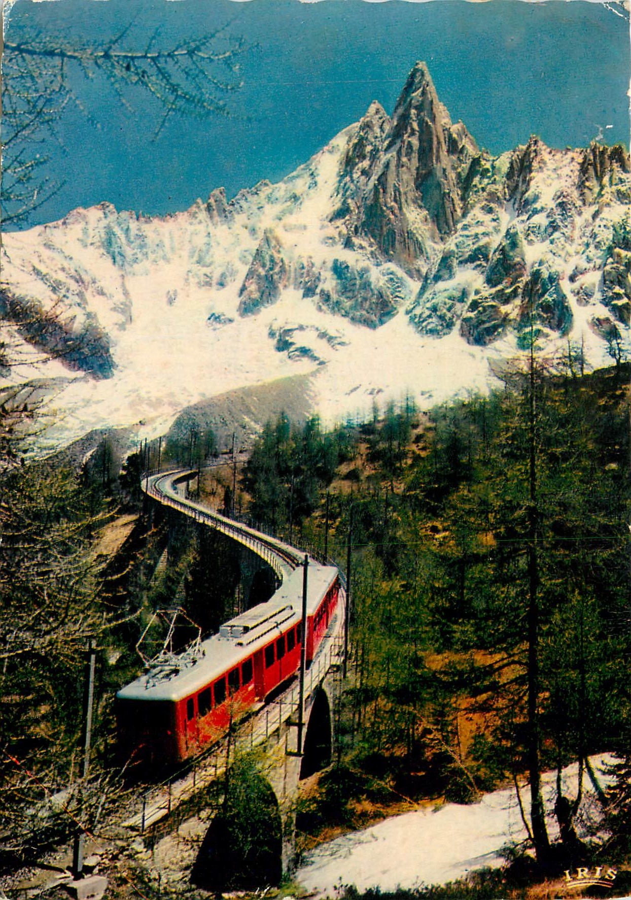 Chamonix - Mont Blanc — Le Chemin de fer du Montenvers et l'Aiguille du Dru — éditeur IRIS