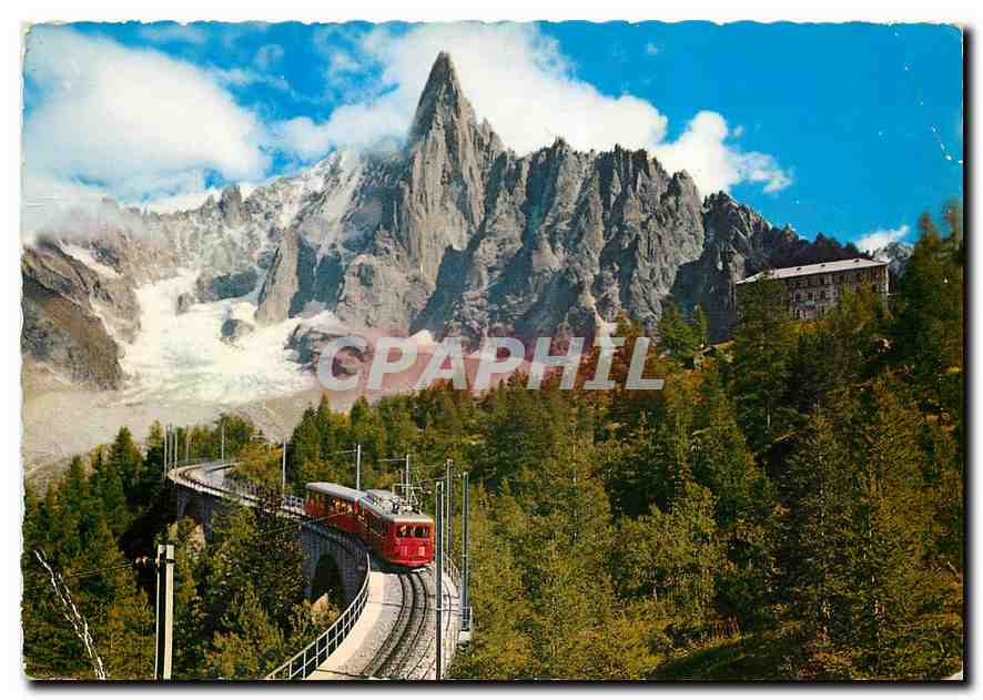CPM Chamonix Mont Blanc Hte Savoie Le train du Montenvers et L'Aiguille du Dru 