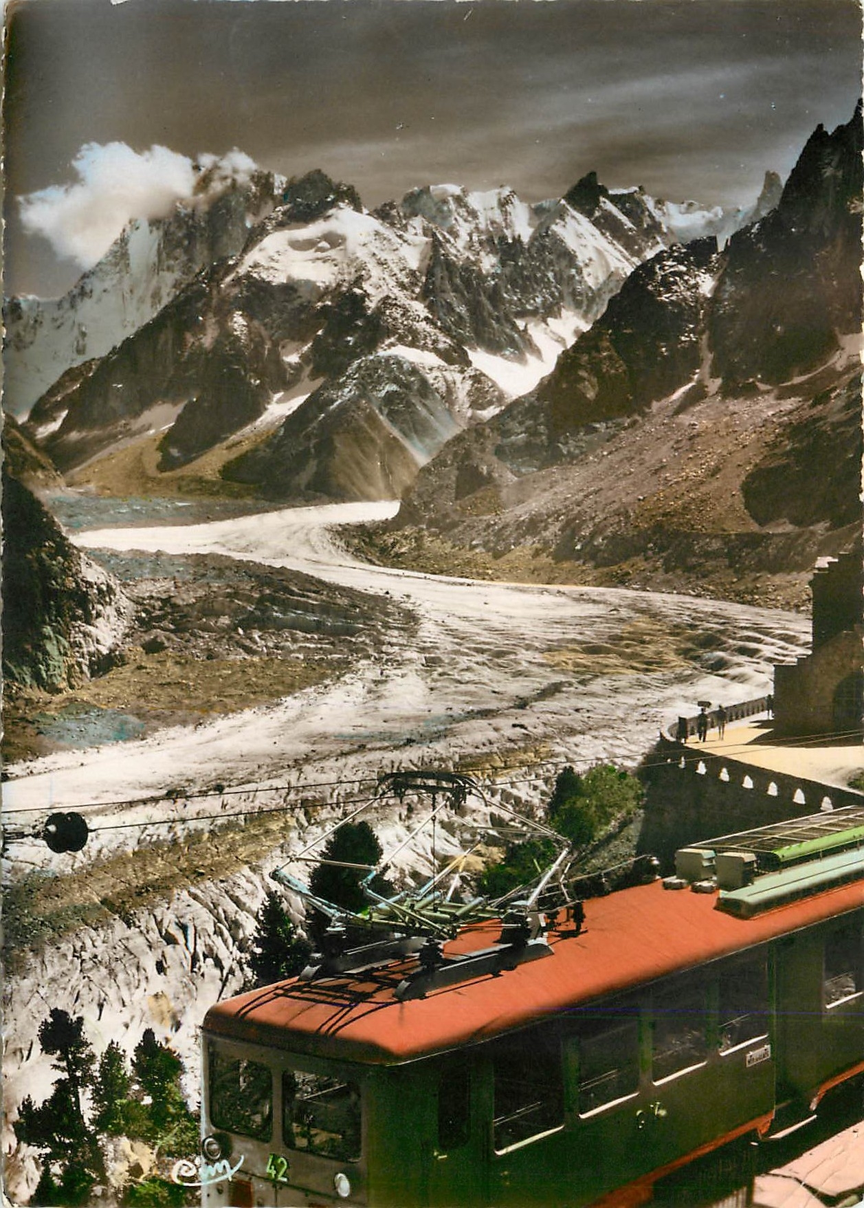 Chamonix - Mer de Glace — Arrivée du train électrique au Montenvers, les Grandes Jorasses — Combière Imp. Mécanique