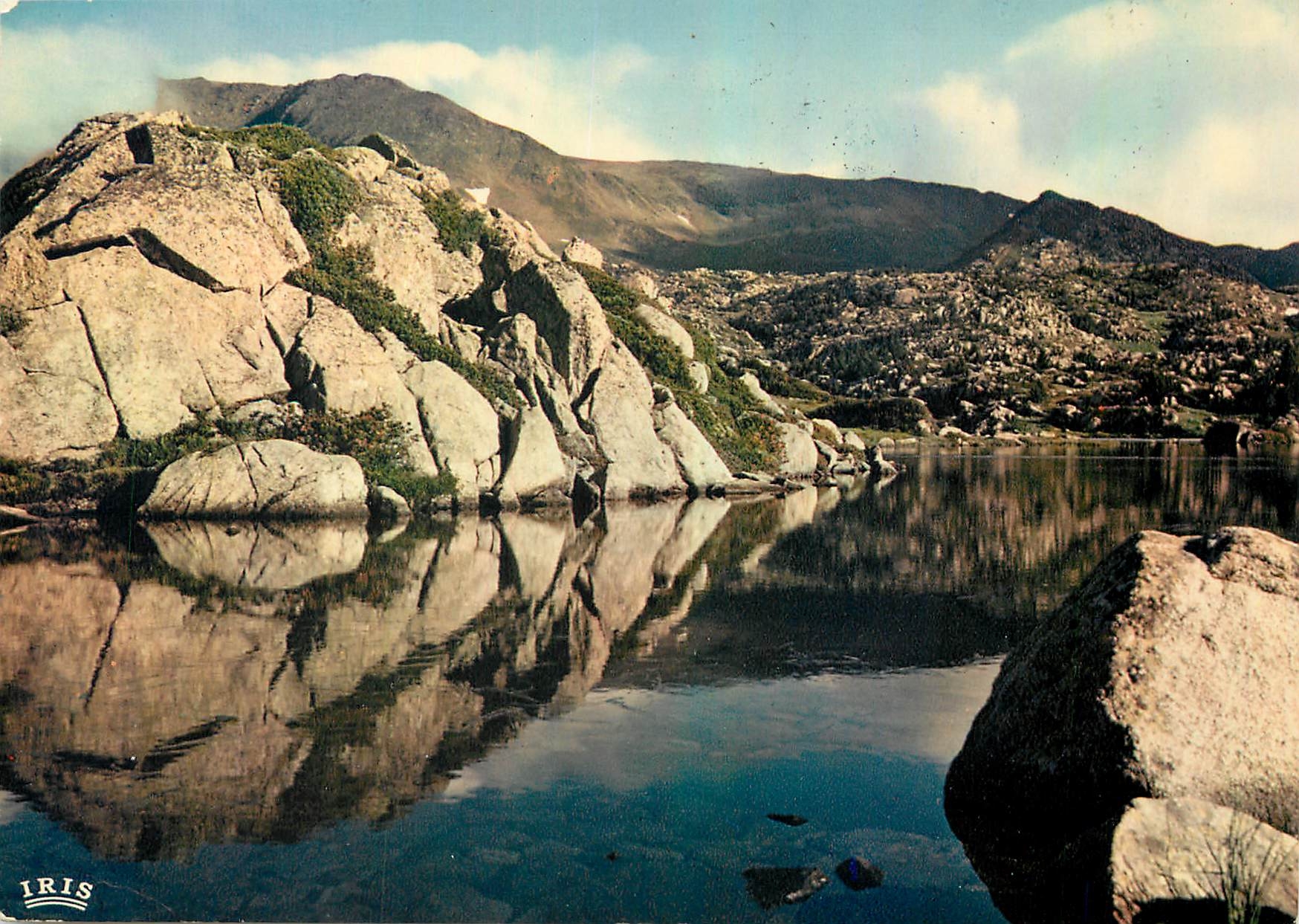 CPM La Cerdagne Francaise Les lacs du Carlitte Lac de Lacoumase 
