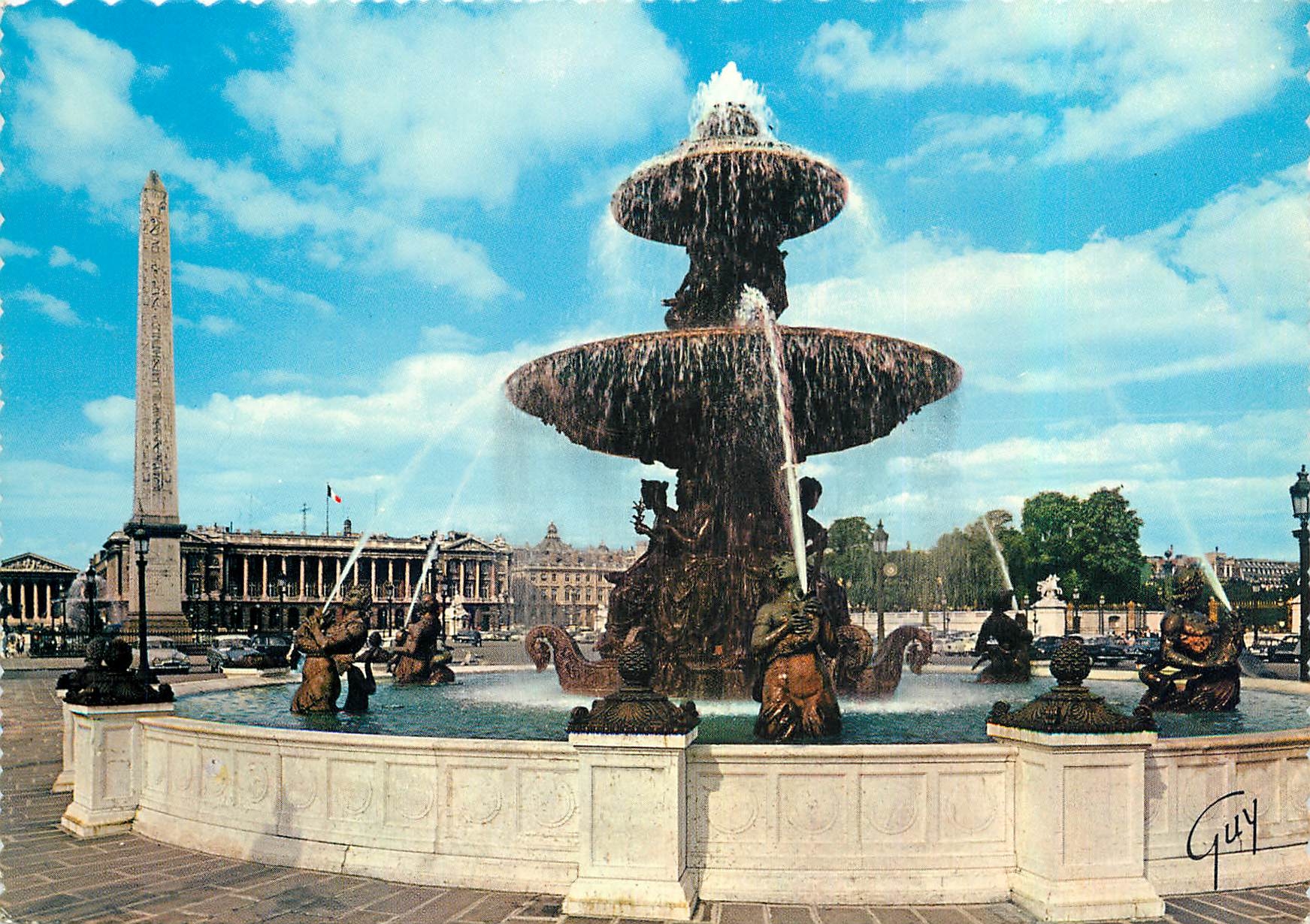 CPM Paris et ses Merveilles Jeu d'eau d'une fontaine de la place de la Concorde 