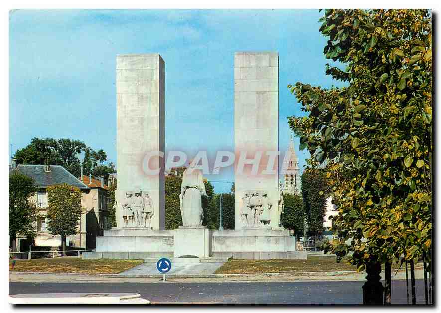 CPM Versailles Yvelines Le Monument aux Morts de la Gendarmerie 