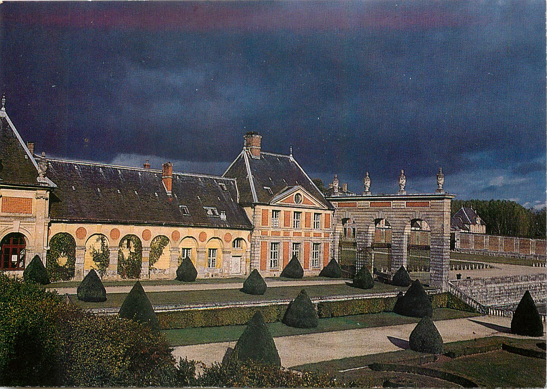 CPM Chateau de Vaux le Vicomte Portique et communs Ouest 