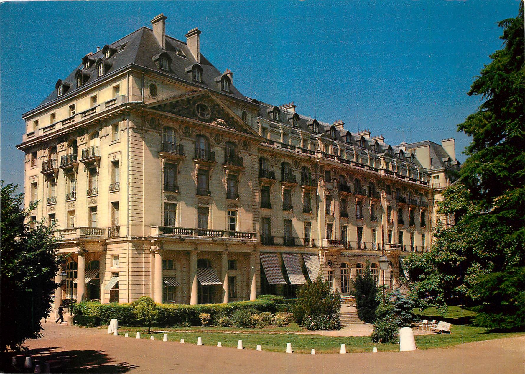 Hôtel Trianon Palace — Versailles — Éditions d'Art LYS
