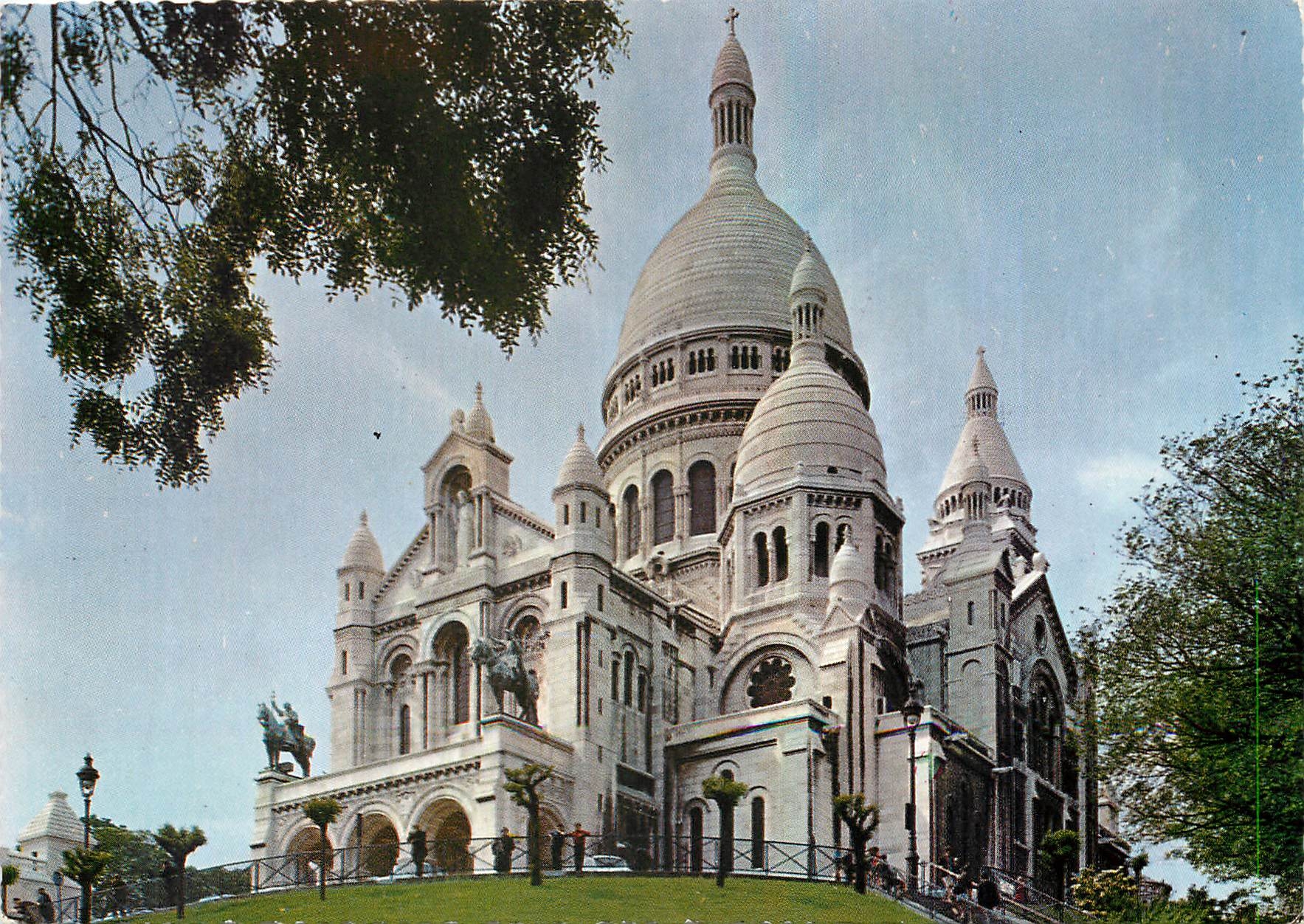 CPM Paris Le Sacre Coeur sur la Butte Montmartre 