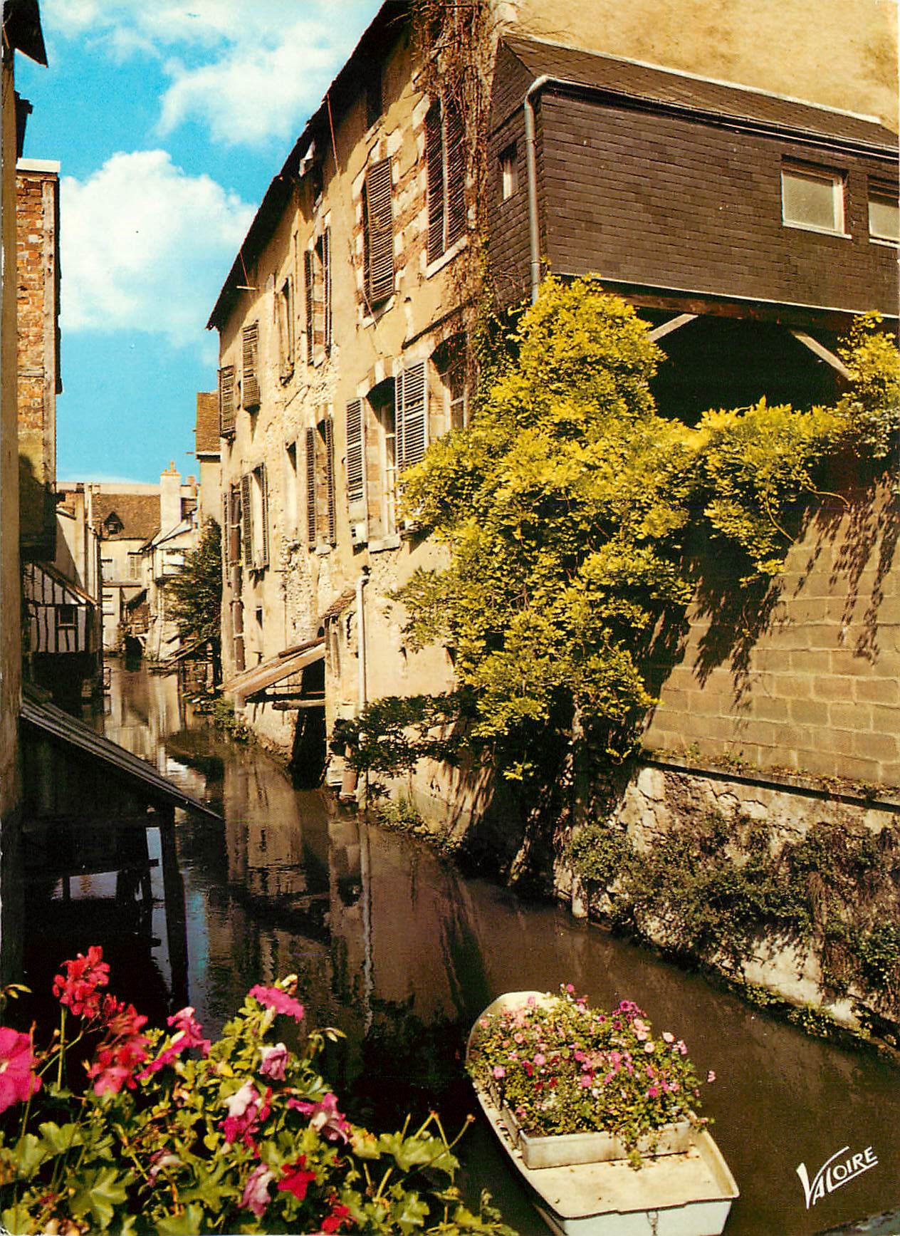 Montargis (Loiret) — La Venise du Gatinais — Éditions Valoire