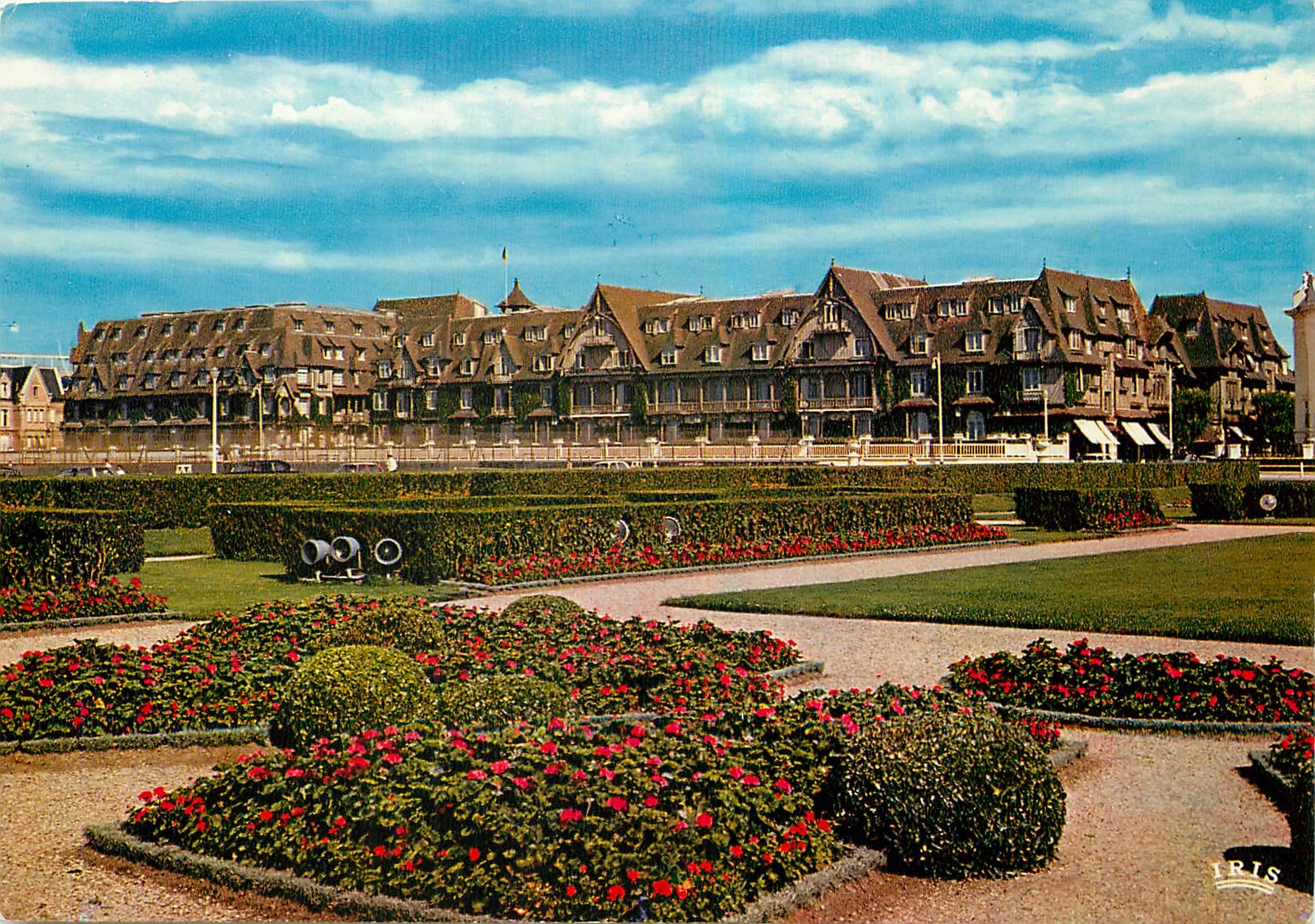 CPM Deauville Trouville Le Normandy Hotel style normand 