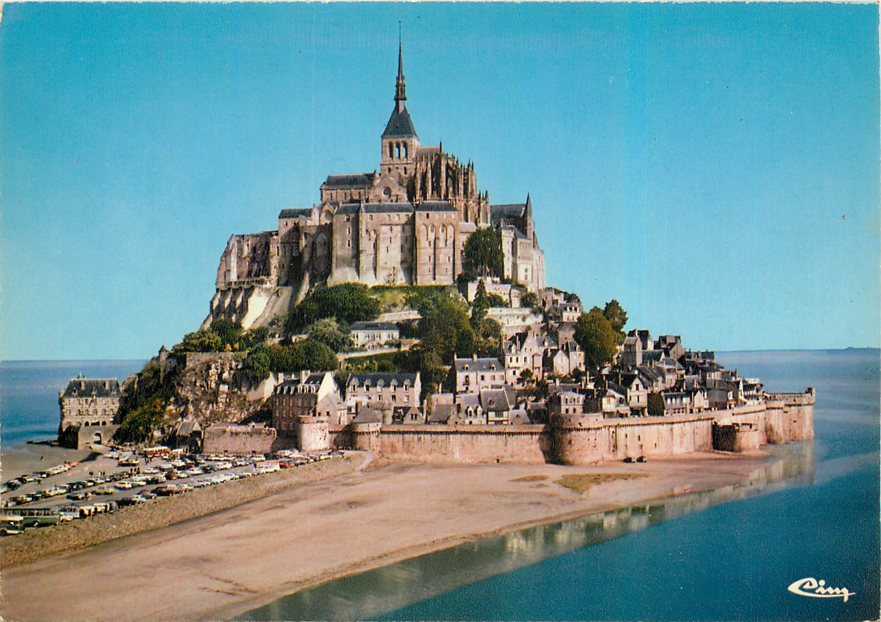 CPM Le Mont Saint Michel Manche Vue aerienne 