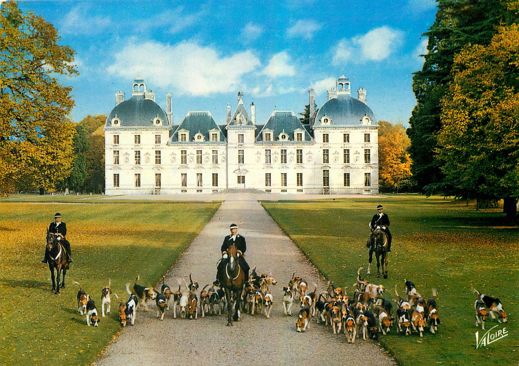 Cheverny — Les piqueux et la meute devant le château (XVIIe siècle) — Éditions Valoire