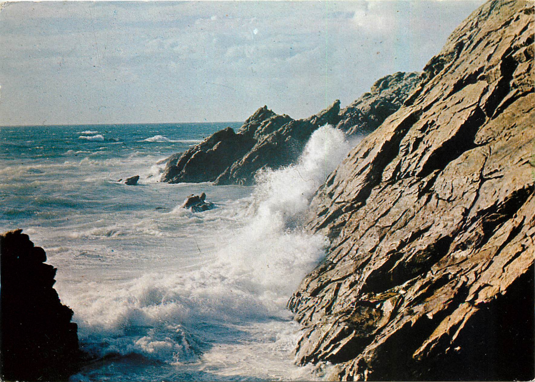 CPM La Bretagne Pittoresque gros temps sur la Cote Sauvage 