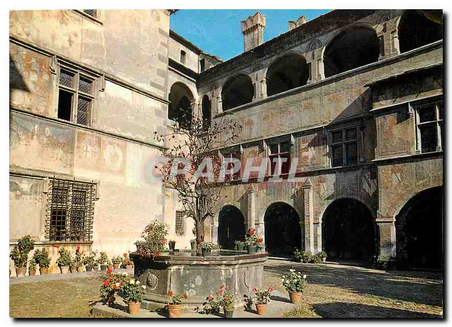 CPM Chateaux Valdotains Cour du Chateau d'Issogne 