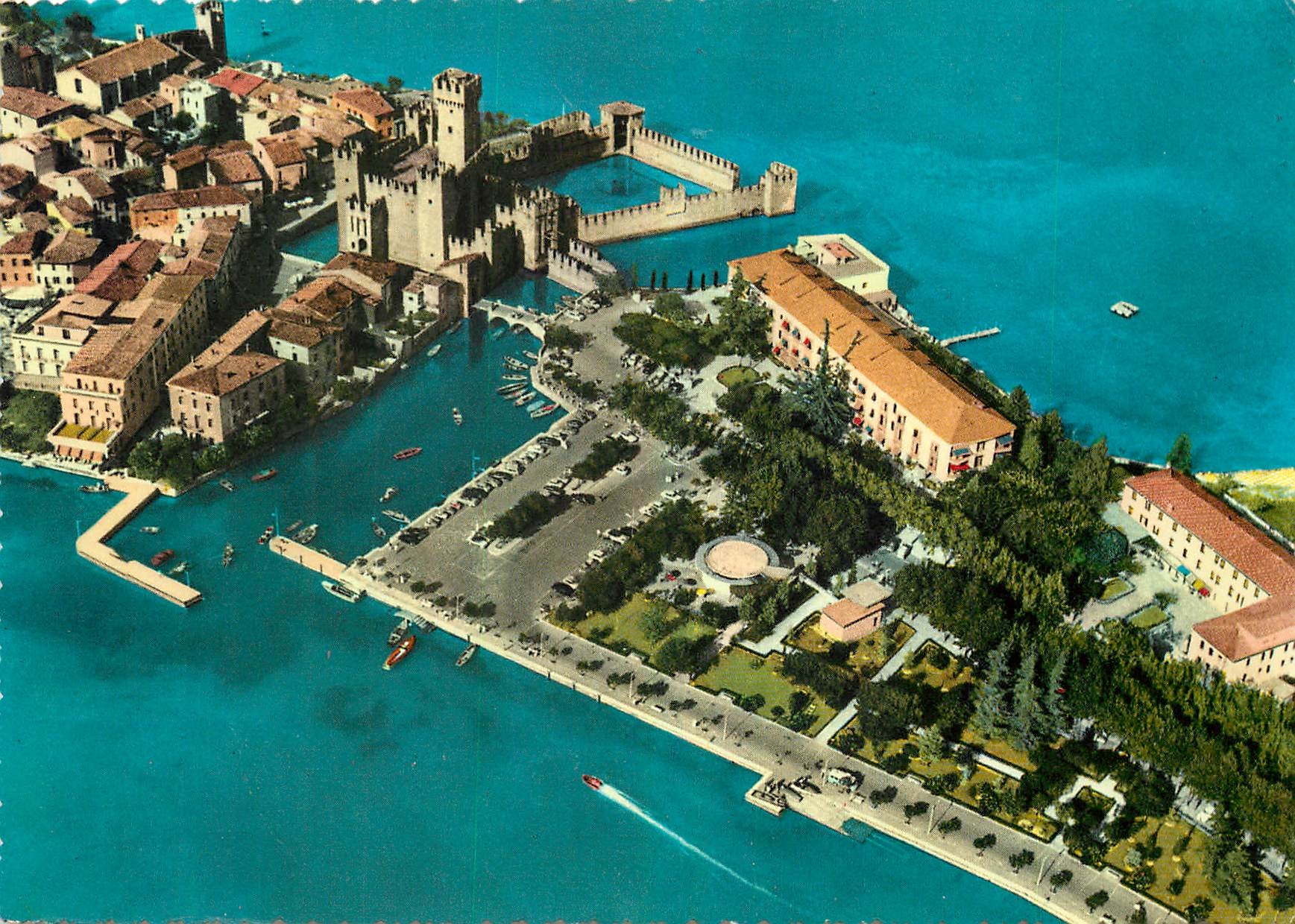 CPM Lac du Garda Sirmoine vue aerienne 