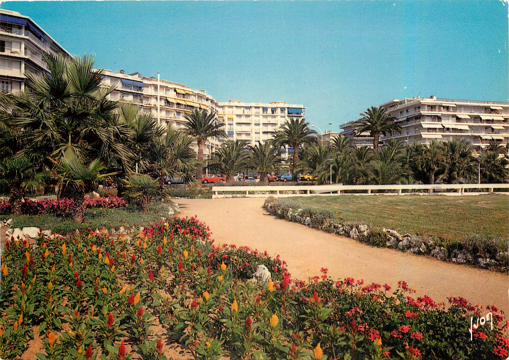 CPM La Cote d'Azur Cannes Alpes Maritimes la Croisette les Residences Face au Port Canto 
