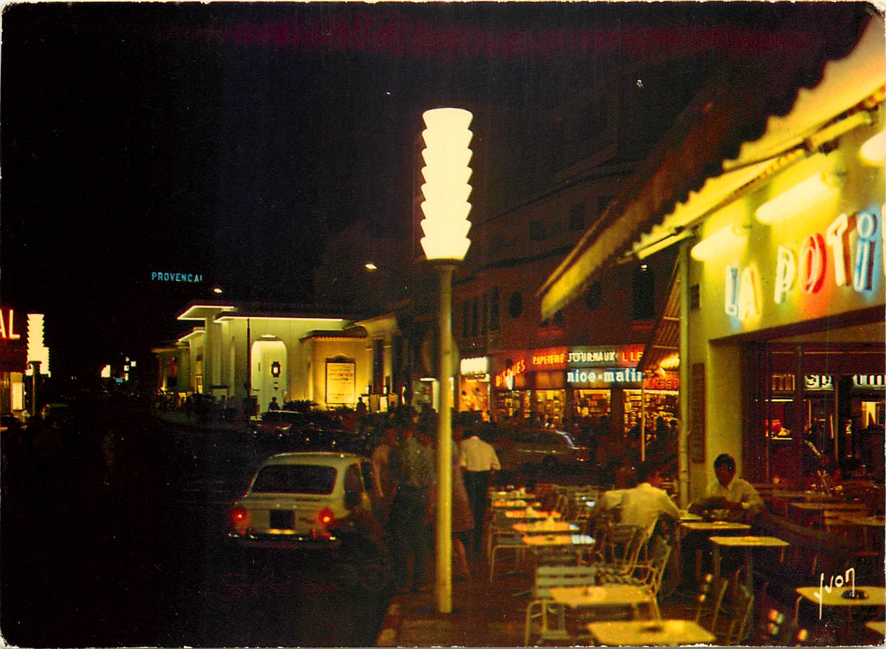 CPM La Cote d'Azur miracle de la nature Juan les Pins Alpes Maritimes Vie Nocturne au fond le Casino