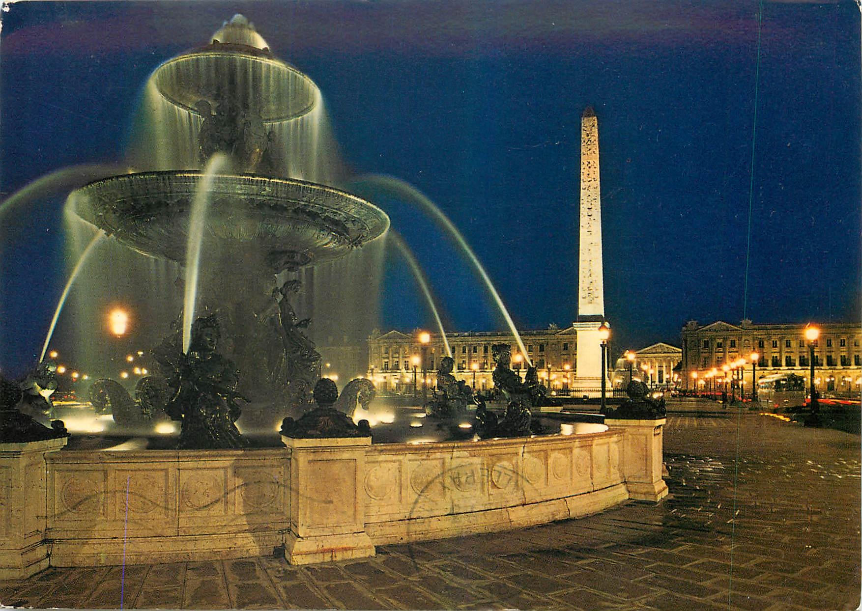 CPM Paris Place de la Concorde Illuminee 