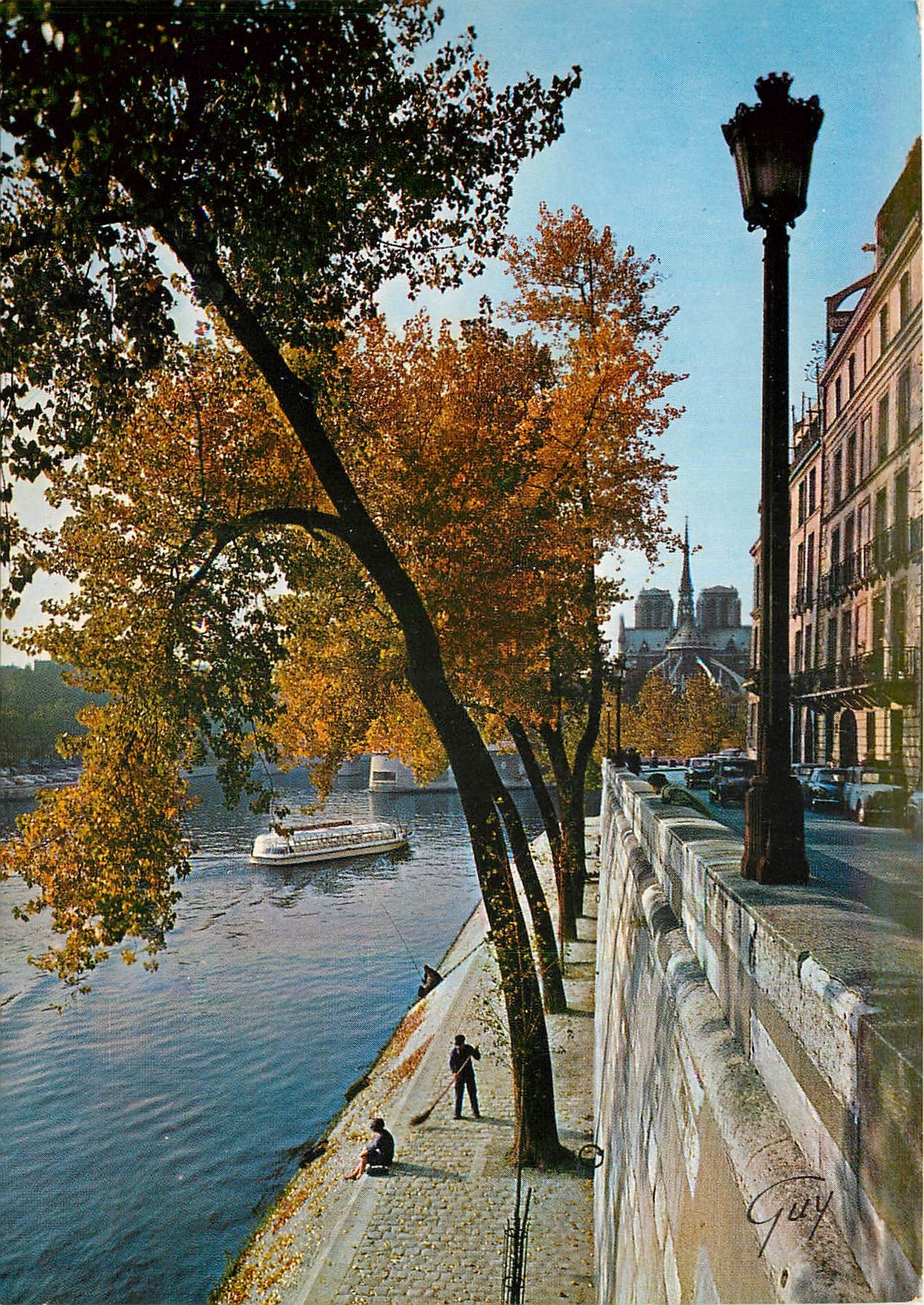 CPM Paris et ses Merveilles l'Ile Saint Louis le Quai d'Orleans et la Seine au fond l'abside de la C