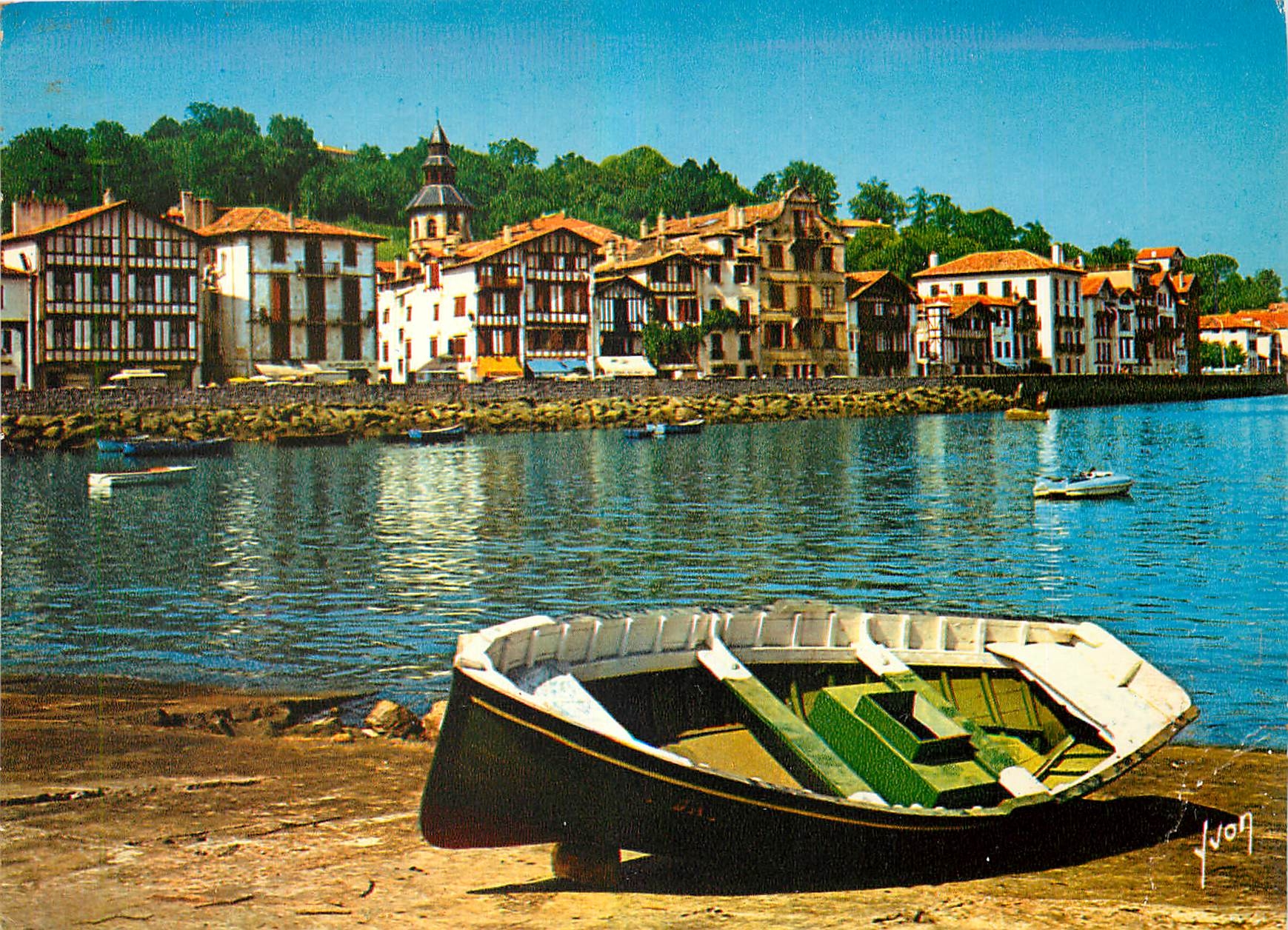 CPM Le Pays Basque Saint Jean de Luz B P le port et ciboure 