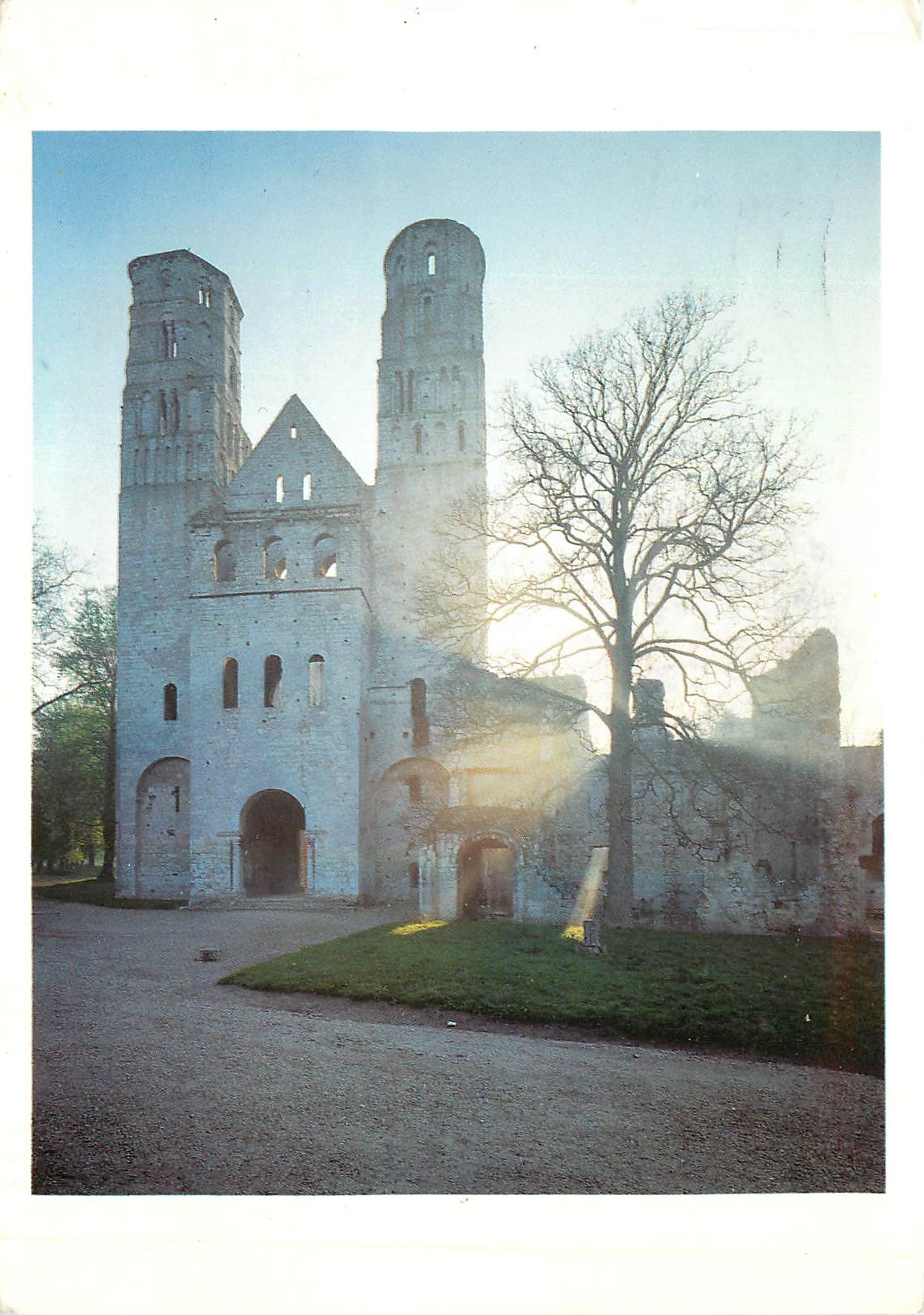 CPM Abbaye de Jumieges Seine Maritime Facade occidentale 