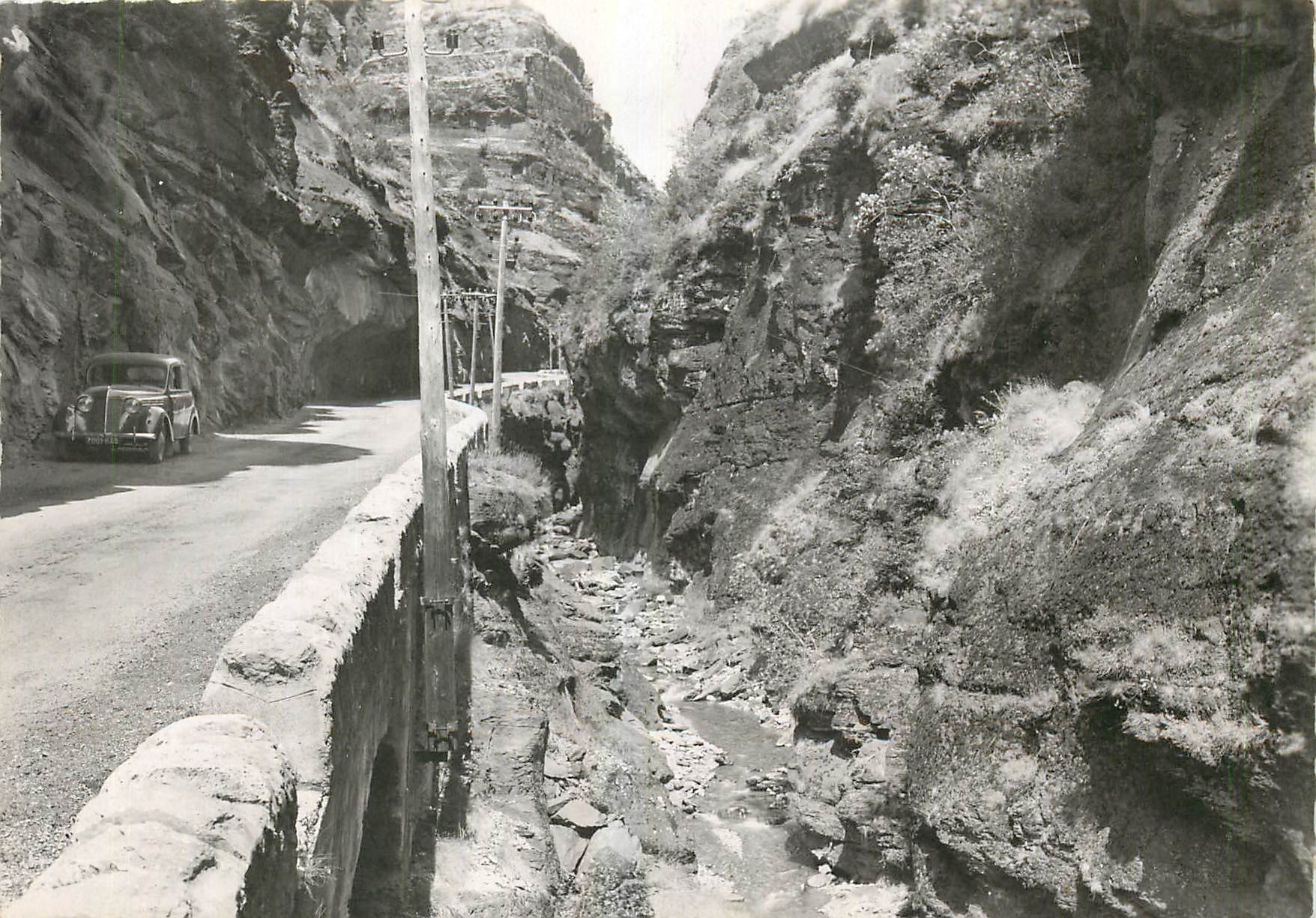 Les Alpes Maritimes — La route dans les Gorges Supérieures du Cians — Éditions Locil, Nice