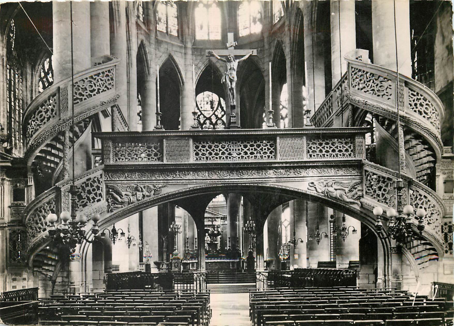 CPM Paris en flanant Eglise Saint etienne du Mont Le Jube 