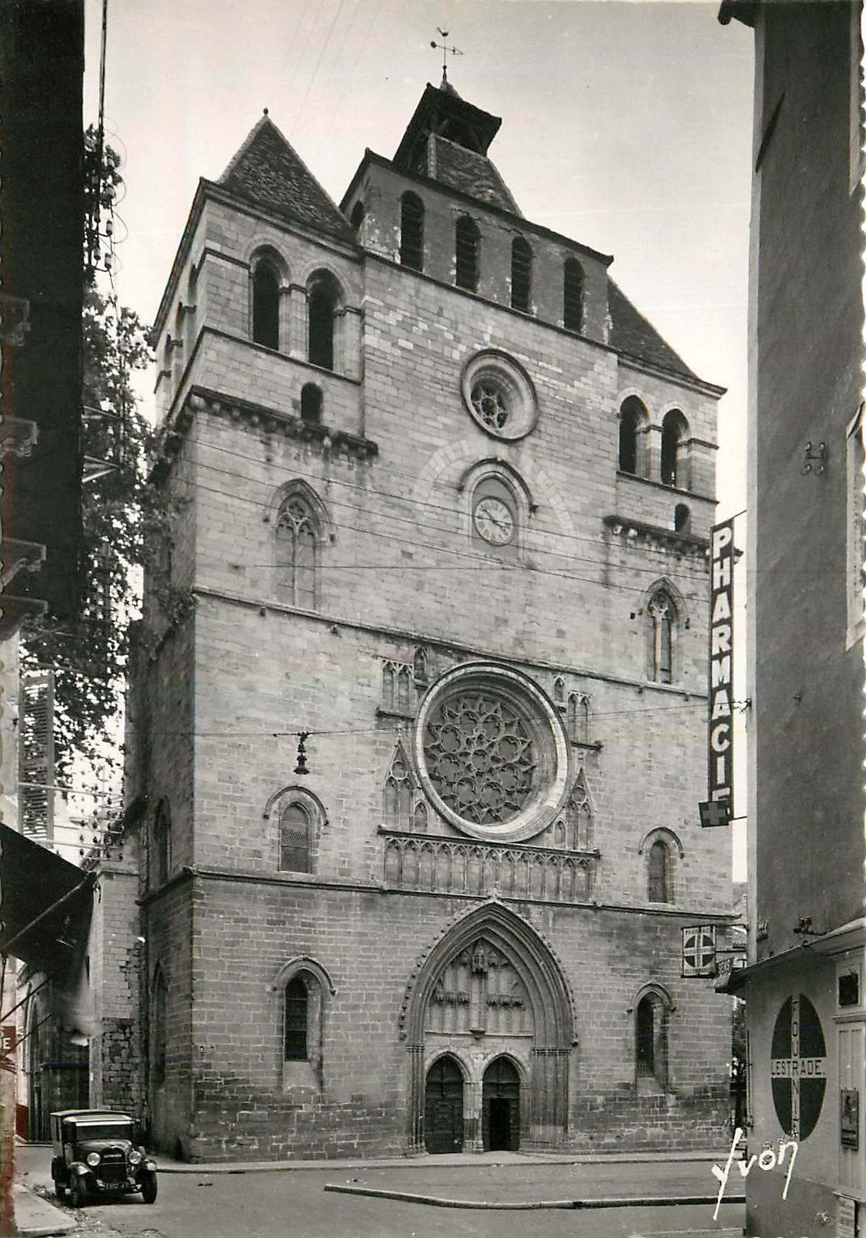 CPM Cahors Lot La Cathedrale Facade principale 
