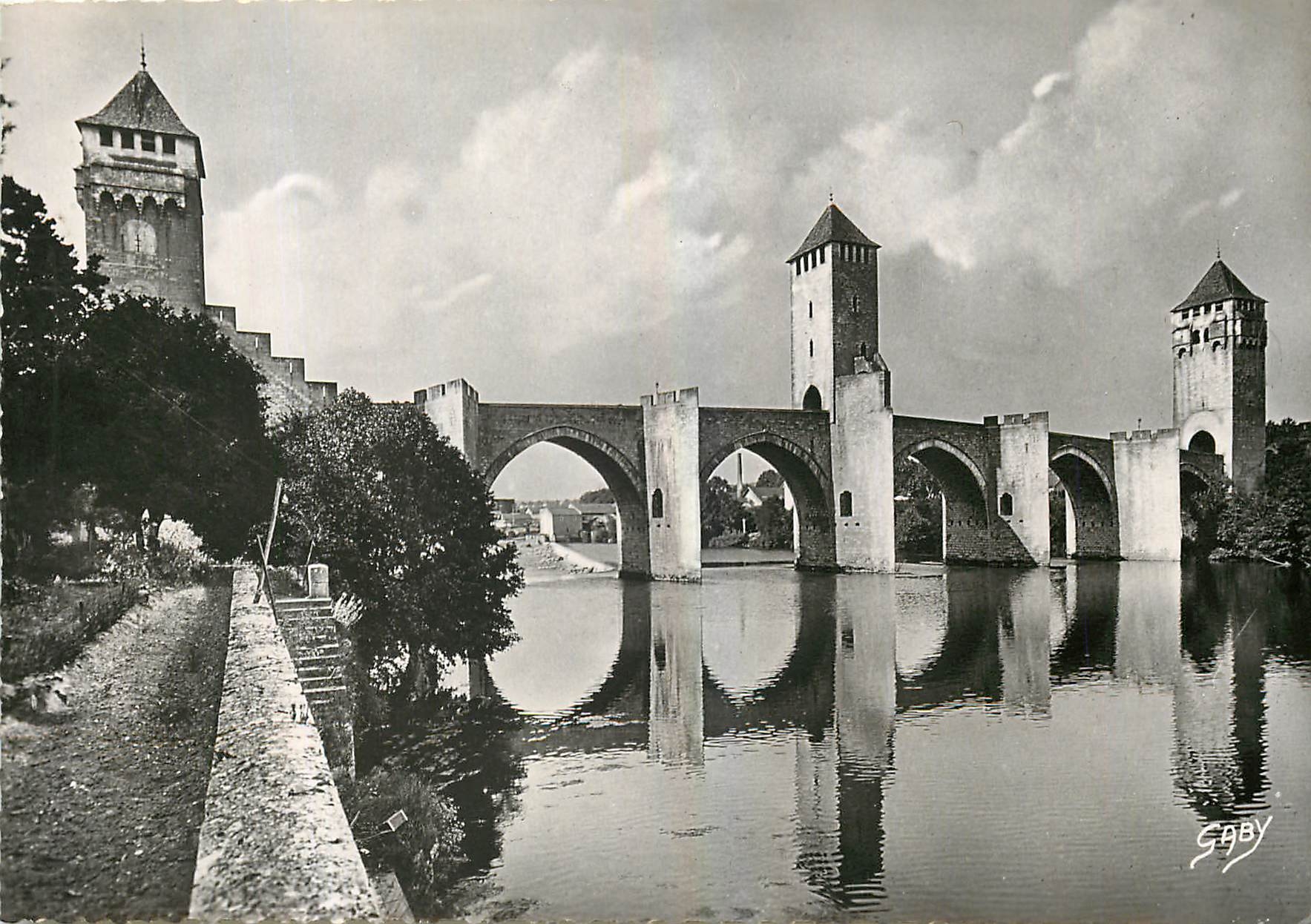 CPM Cahors Lot Le pont Valentre et le Lot 