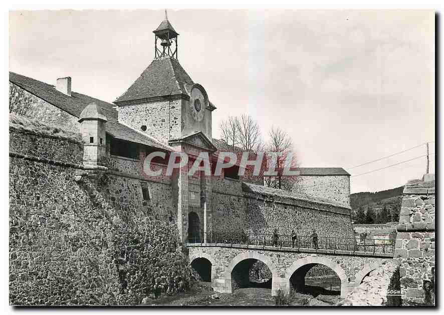 CPM Mont Louis Pyr Or Entree de la citadelle 