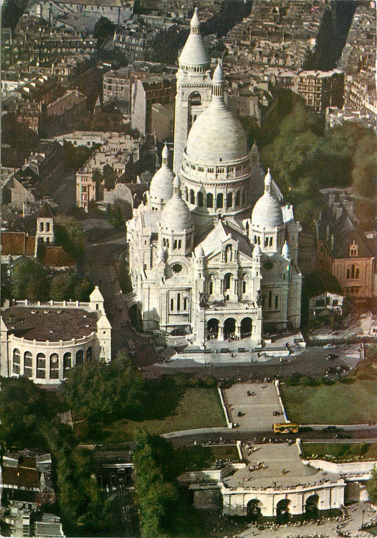 CPM Paris Le Sacre Coeur 