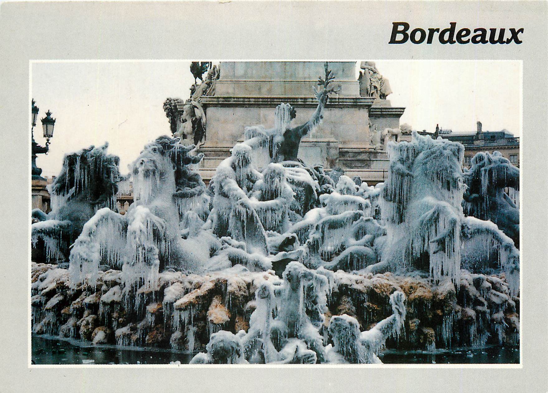Fontaine des Girondins à Bordeaux — sous la glace — Éditions et Impressions Comblier / Mâcon, n° C3 33063-0-0158