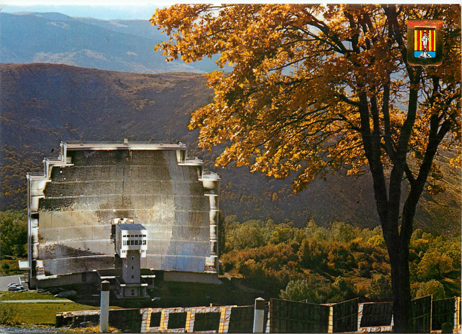 CPM Lumiere et Couleurs de la Cerdagne Odeillo le Four Solaire 