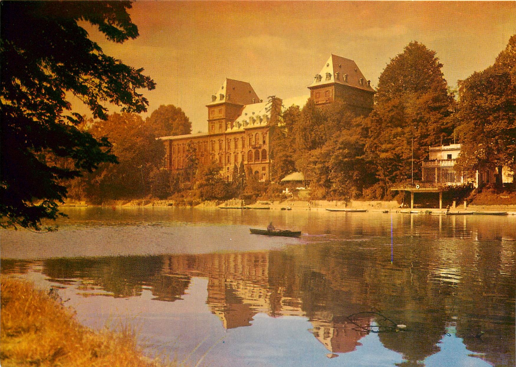 CPM Torino Coucher du soleil sir le fleuve Po et le Chateau du Valentino 
