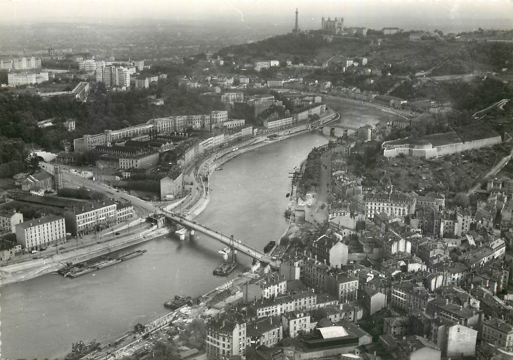 CPM Lyon Le nouveau pont Clemenceau sur la Saone et l'entree du Tunnel routier de la Croix Rousse da