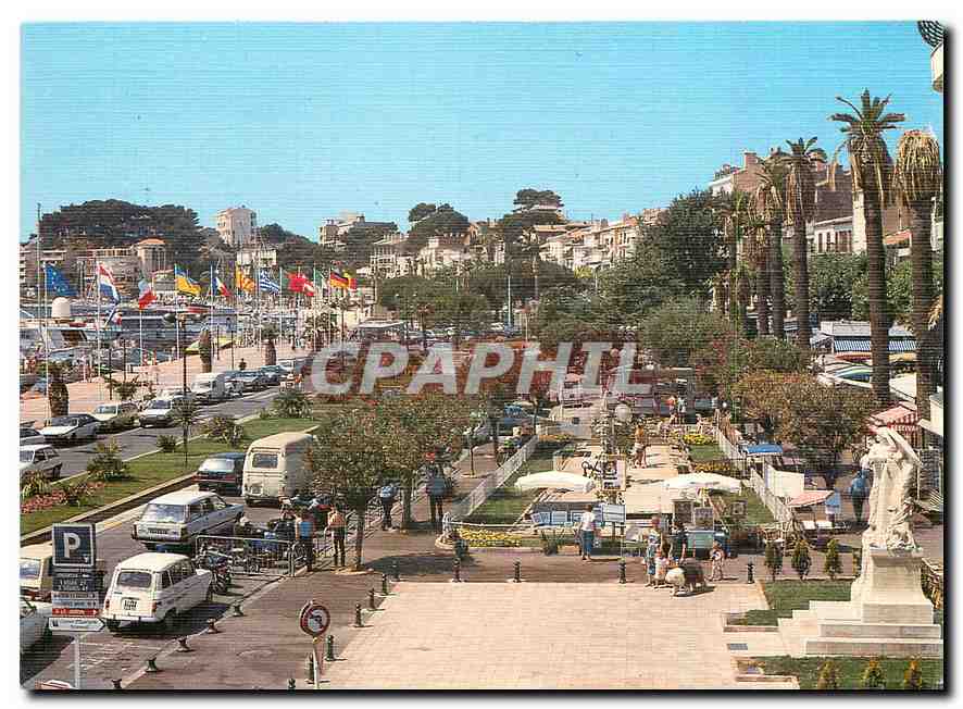 CPM Lumiere et Beaute de la Cote d'Azur Bandol Promenade sur les Quais 