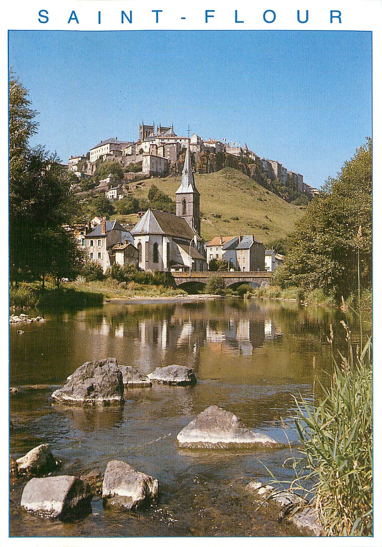 CPM Le Cantal Touristique Saint Flour Les bords de l'Ander 