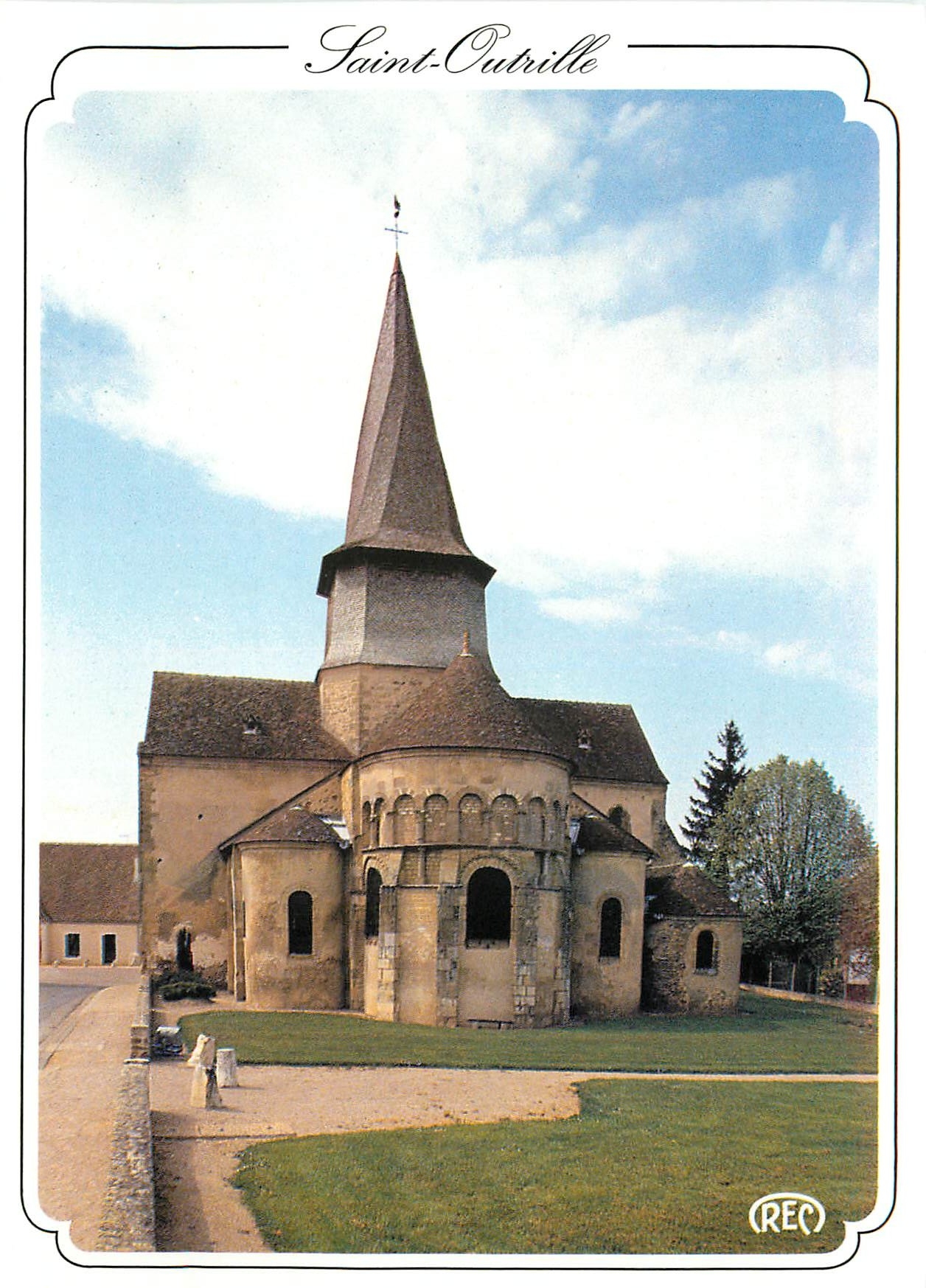 CPM Saint Outrile Cher Collegiale Romane Clocher tors 